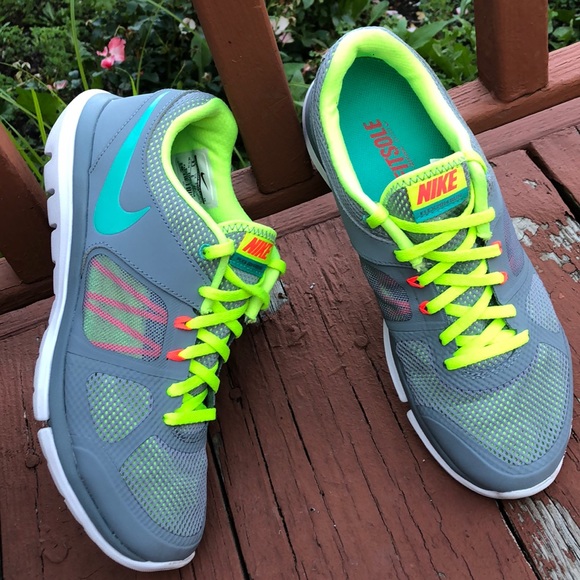 Nike Shoes - 🔥S A L E 🔥  🌈 NiKE 🌈 FLEX 2014 RUN SHOES -